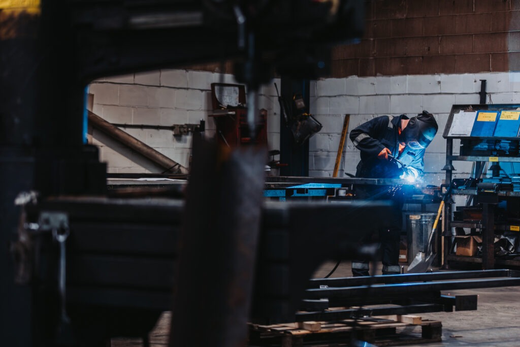 Productivity vs Efficiency in Manufacturing: What’s the Difference and Why Does It Matter?